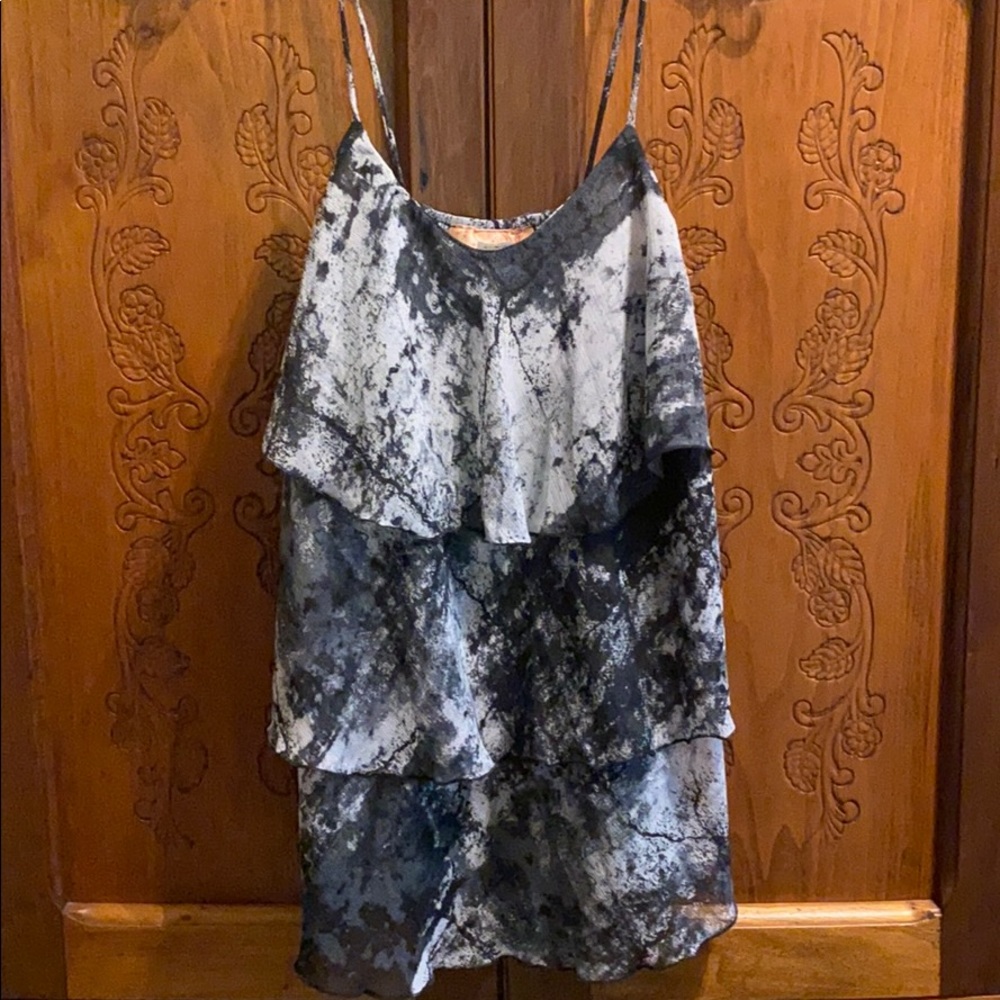Flouncy black and grey top